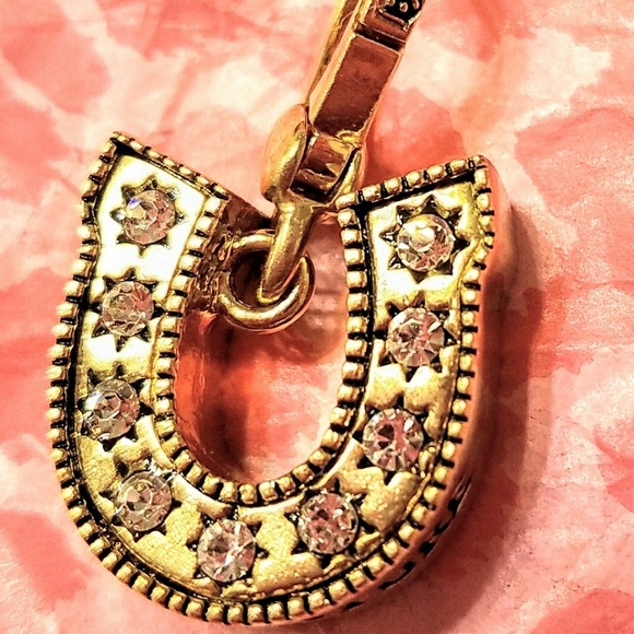 JUICY COUTURE LUCKY HORSESHOE CHARM - Picture 1 of 3